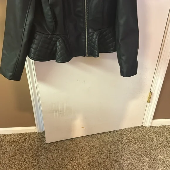 Black moto coat. - Picture 4 of 5